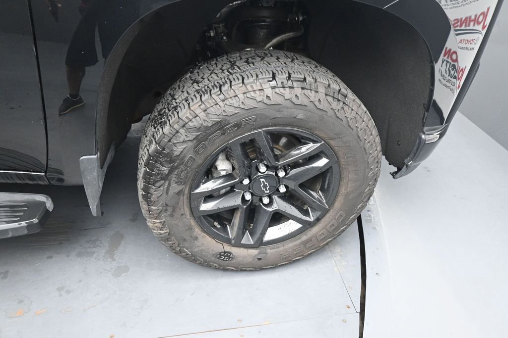 Used 2021 Chevrolet Silverado 1500 LT Trail Boss AWD/4WD image 11
