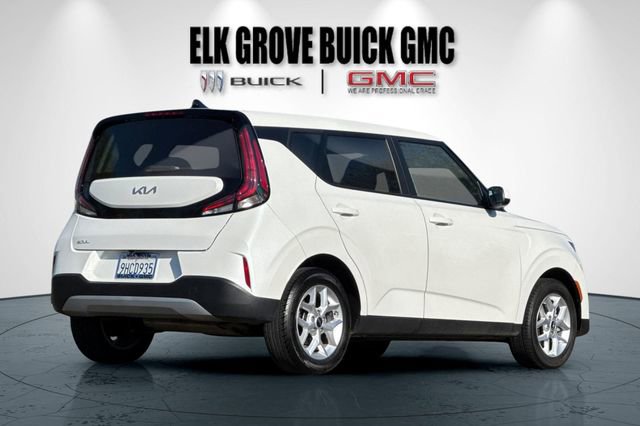 Used 2023 Kia Soul LX w/ Option Group 015 image 4