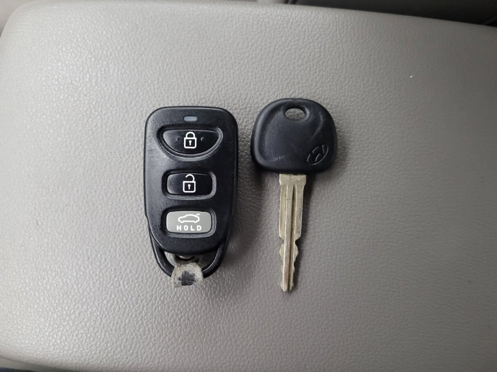 Used 2017 Hyundai Elantra SE image 32