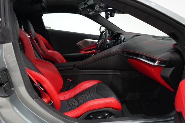 Used 2024 Chevrolet Corvette Stingray Premium Cpe w/ Z51 Performance Package image 30