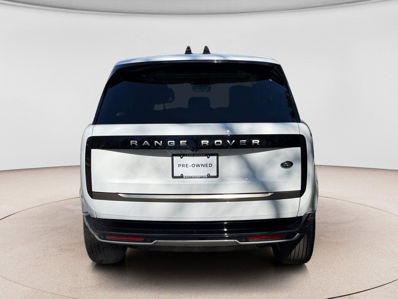 Certified 2023 Land Rover Range Rover Long Wheelbase SE AWD/4WD image 4