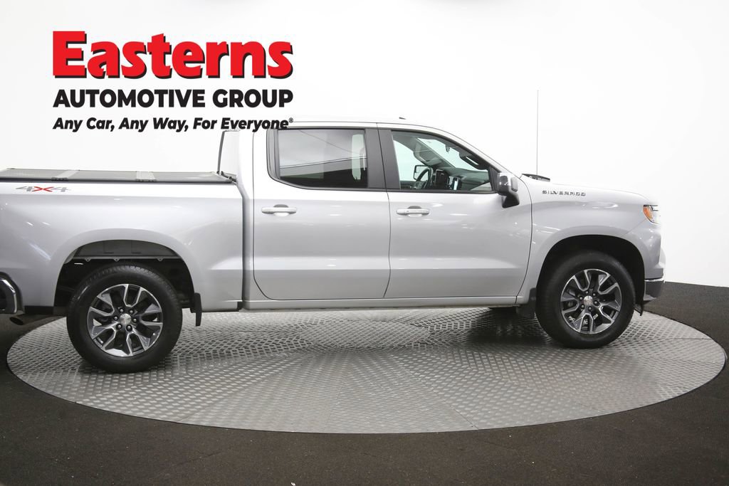 Used 2022 Chevrolet Silverado 1500 LT AWD/4WD image 46