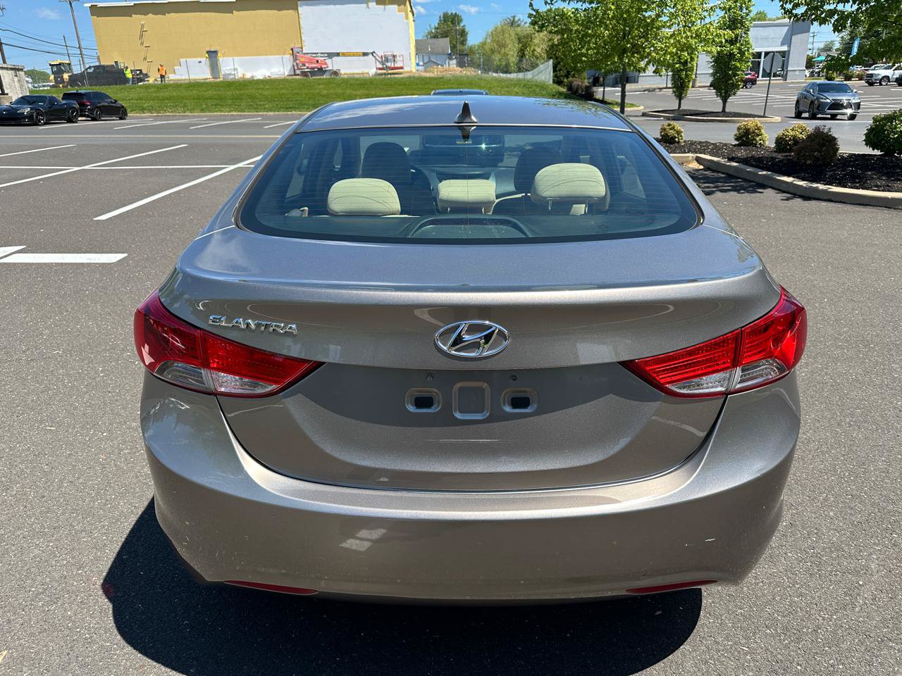 Used 2013 Hyundai Elantra GLS w/ Preferred Pkg FWD image 7