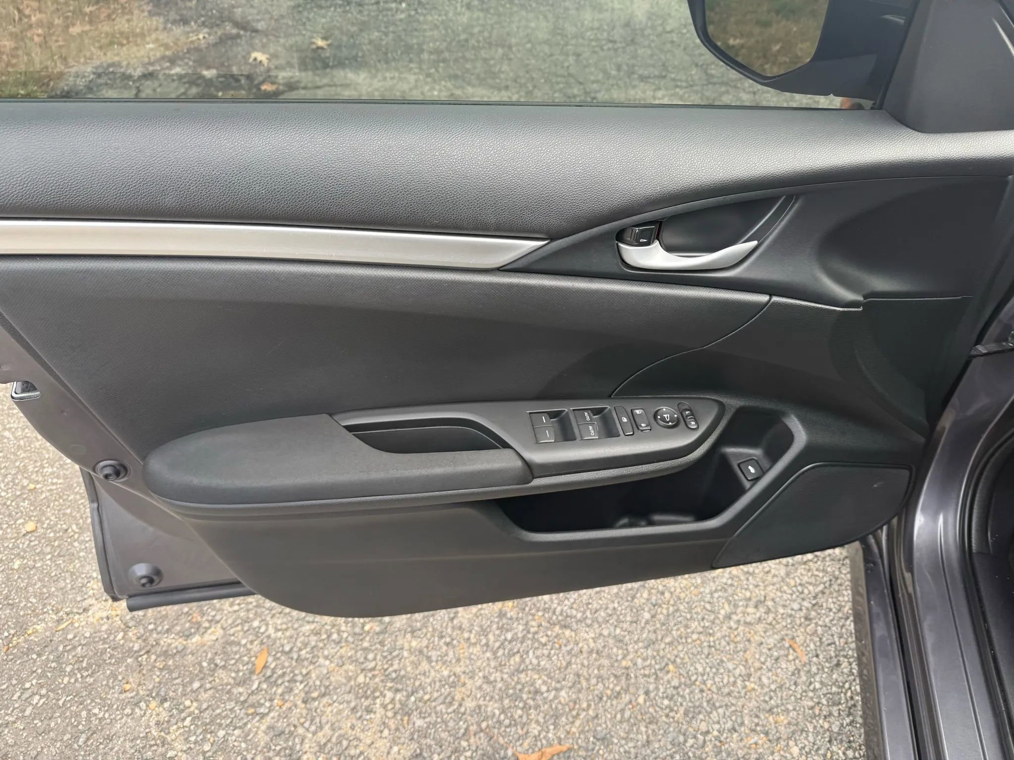 Used 2018 Honda Civic LX image 17