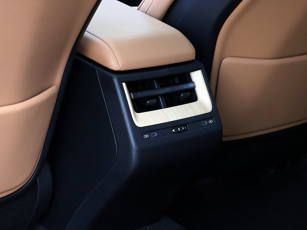 New 2026 Lexus ES 350e FWD image 15