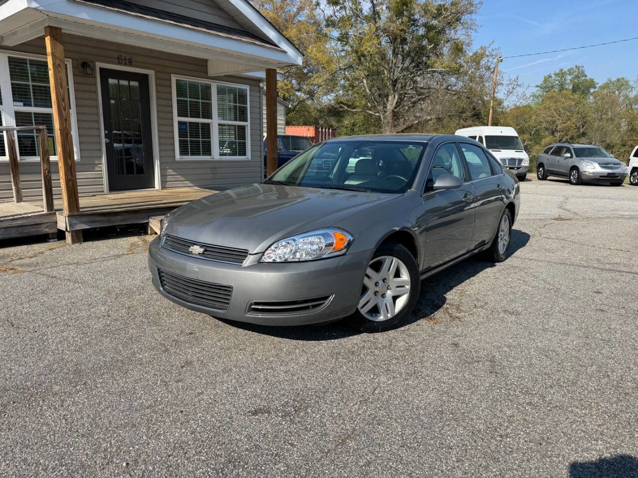 Used 2007 Chevrolet Impala LT image 2