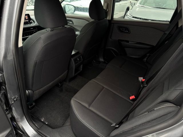 Used 2023 Nissan Rogue S image 17