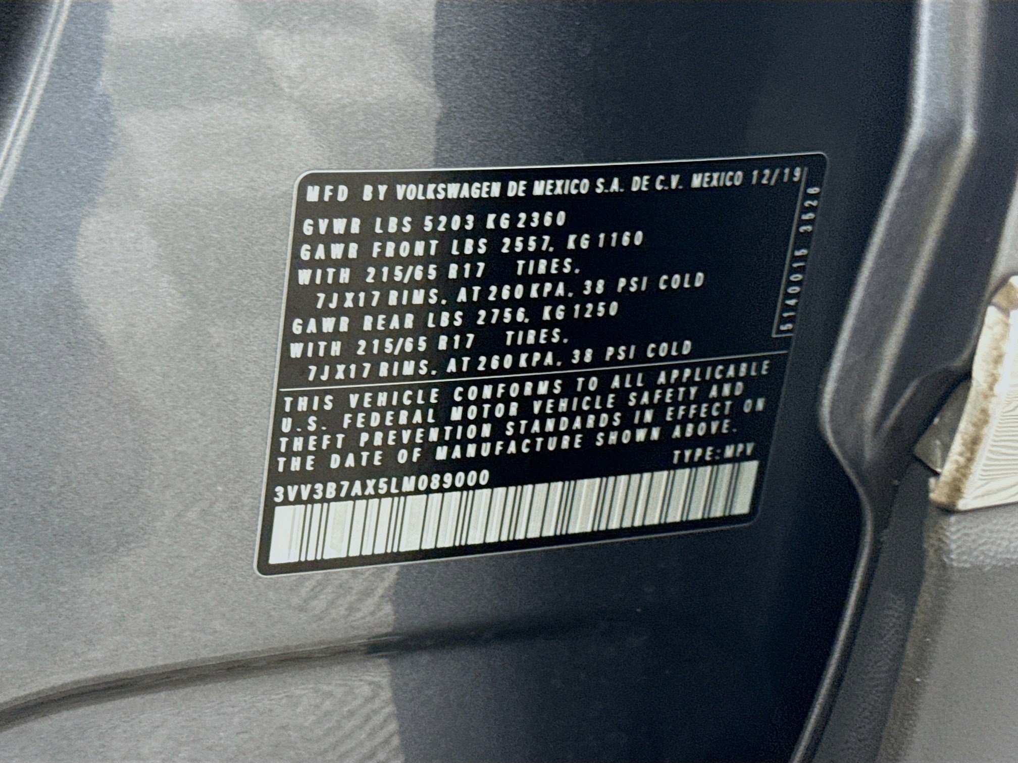 Used 2020 Volkswagen Tiguan SE image 40