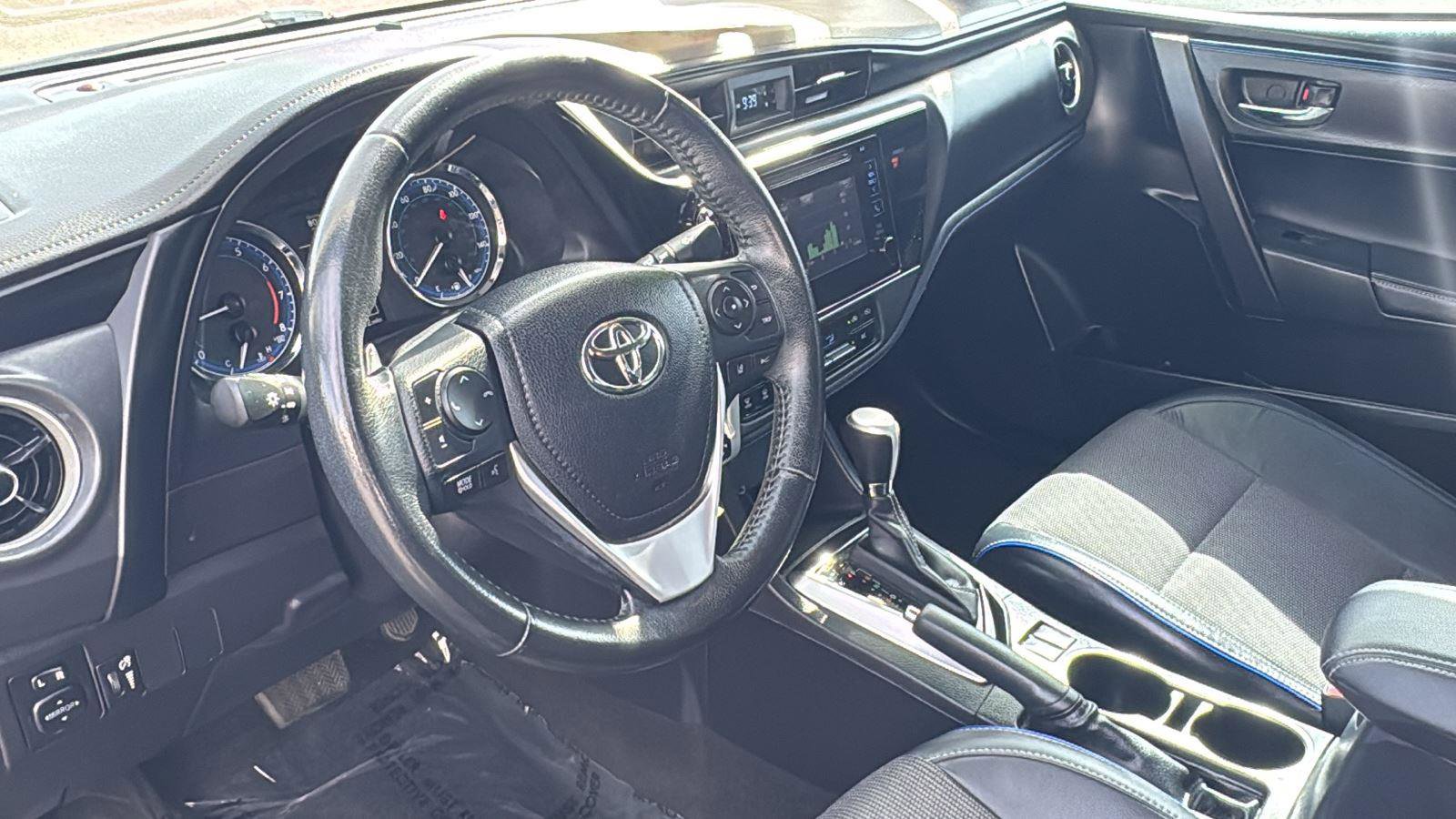 Used 2019 Toyota Corolla SE w/ Carpet Mat Package (TMS) FWD image 22
