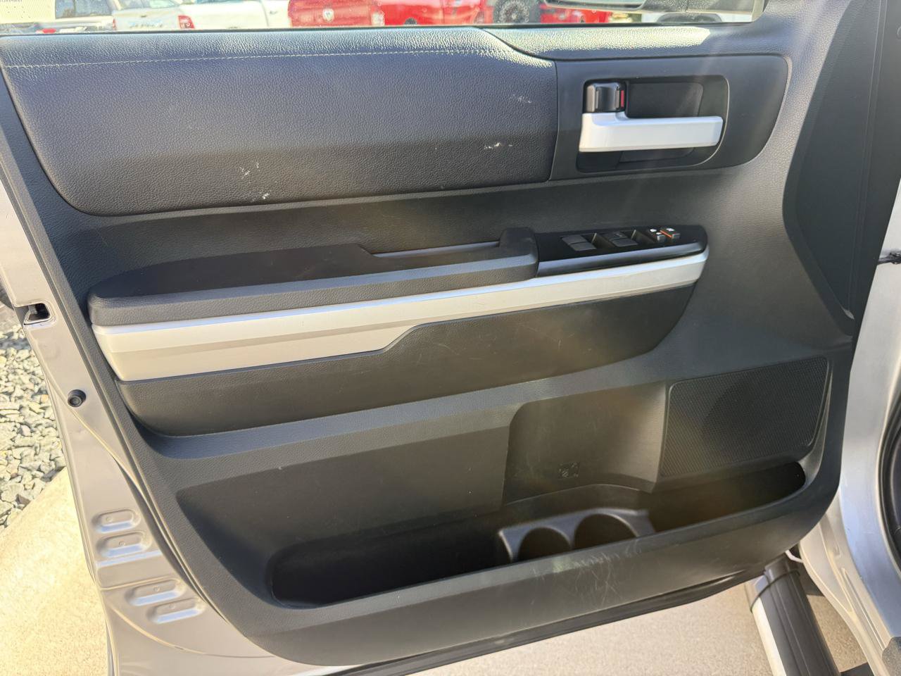 Used 2017 Toyota Tundra SR5 AWD/4WD image 13