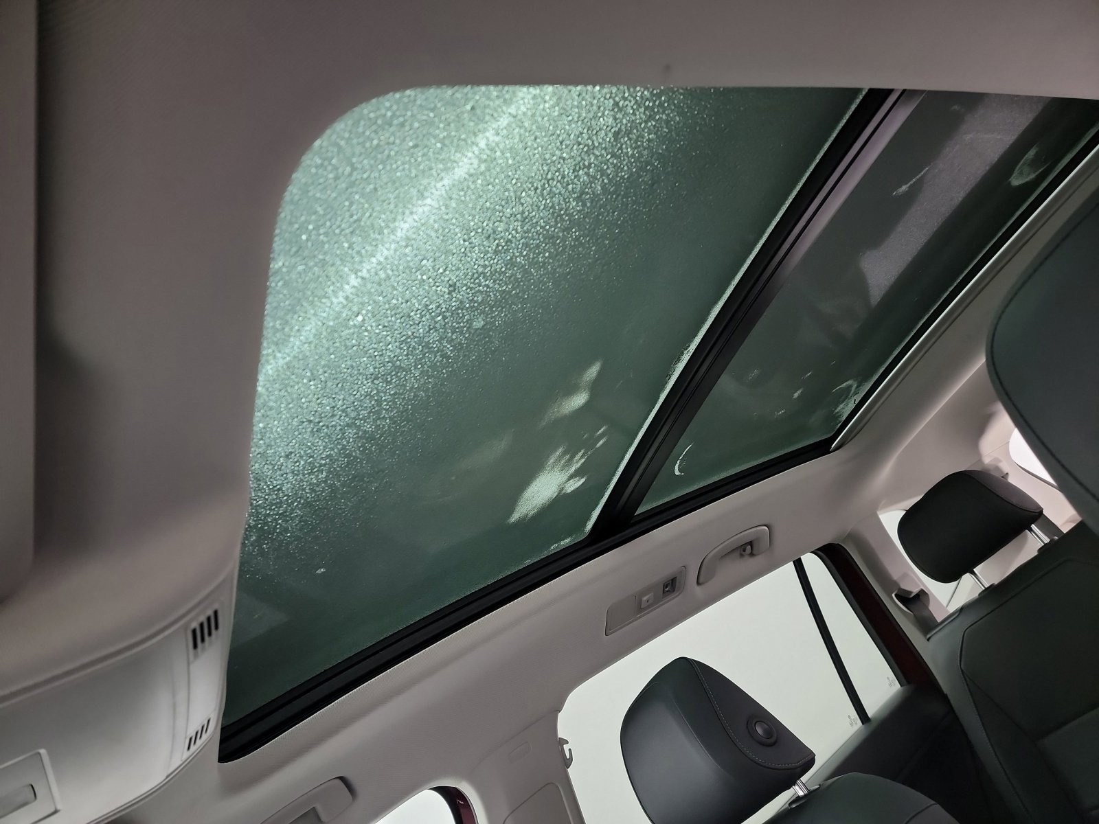 Used 2019 Volkswagen Tiguan SE w/ Panoramic Sunroof Package image 24