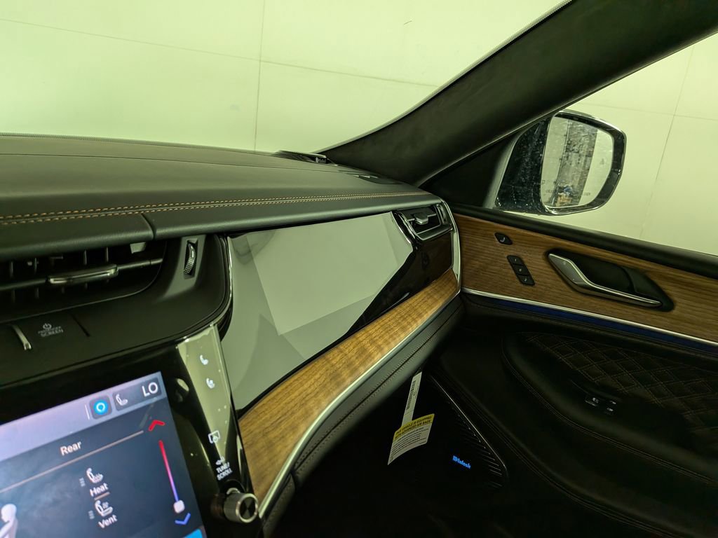 New 2026 Jeep Grand Cherokee Summit AWD/4WD image 24