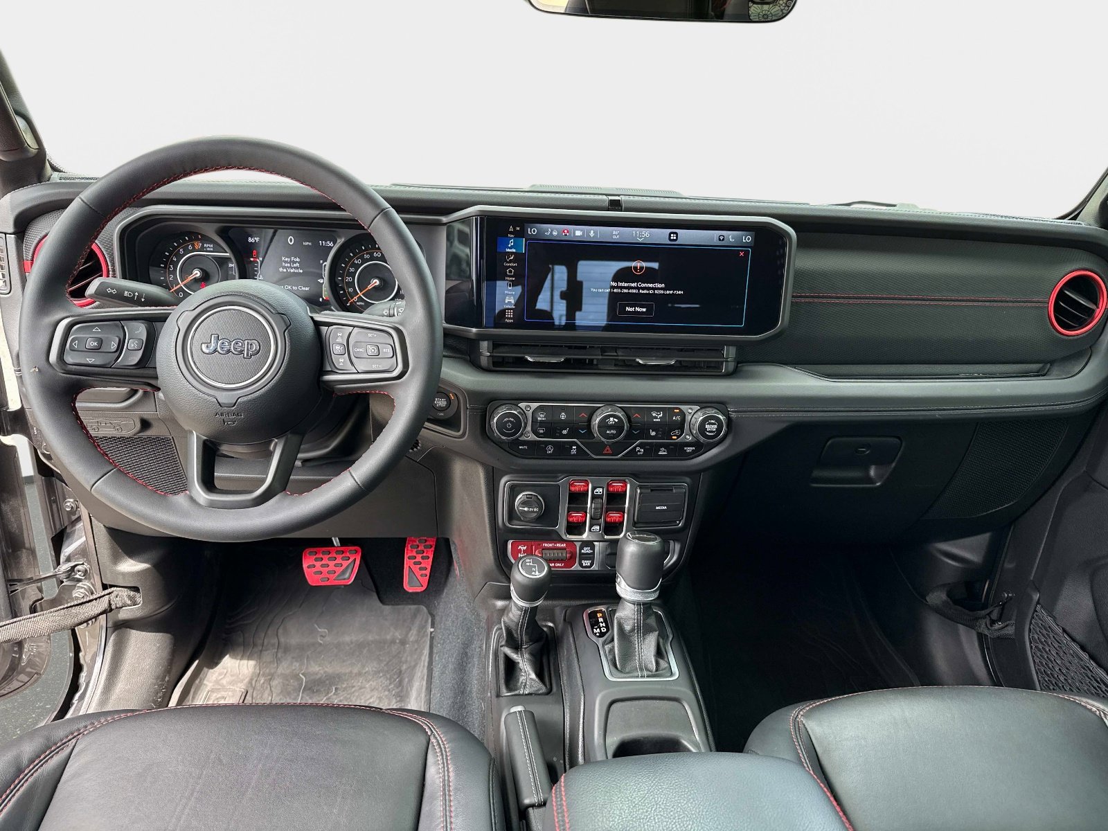 Used 2024 Jeep Gladiator Rubicon w/ Technology Group AWD/4WD image 18