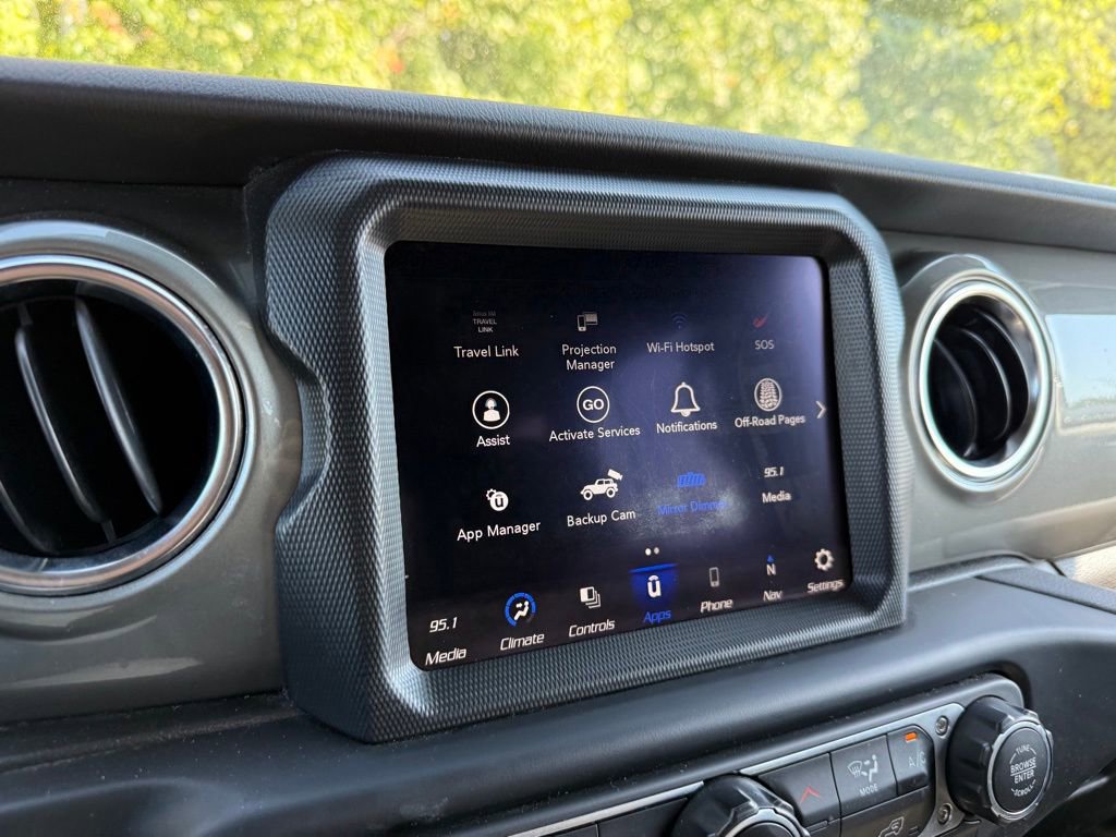 Used 2023 Jeep Wrangler Sahara image 33