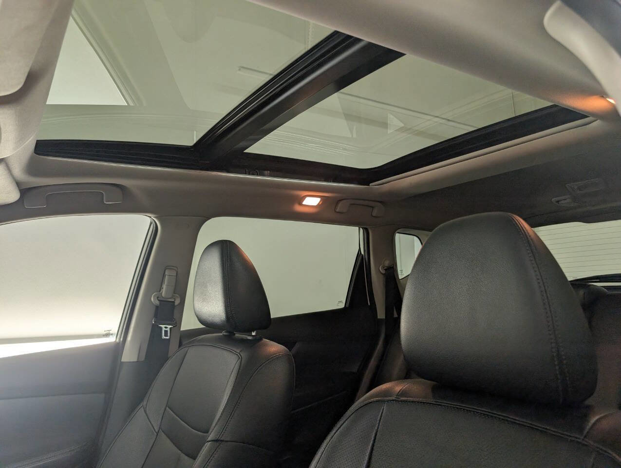 Used 2019 Nissan Rogue SL image 11