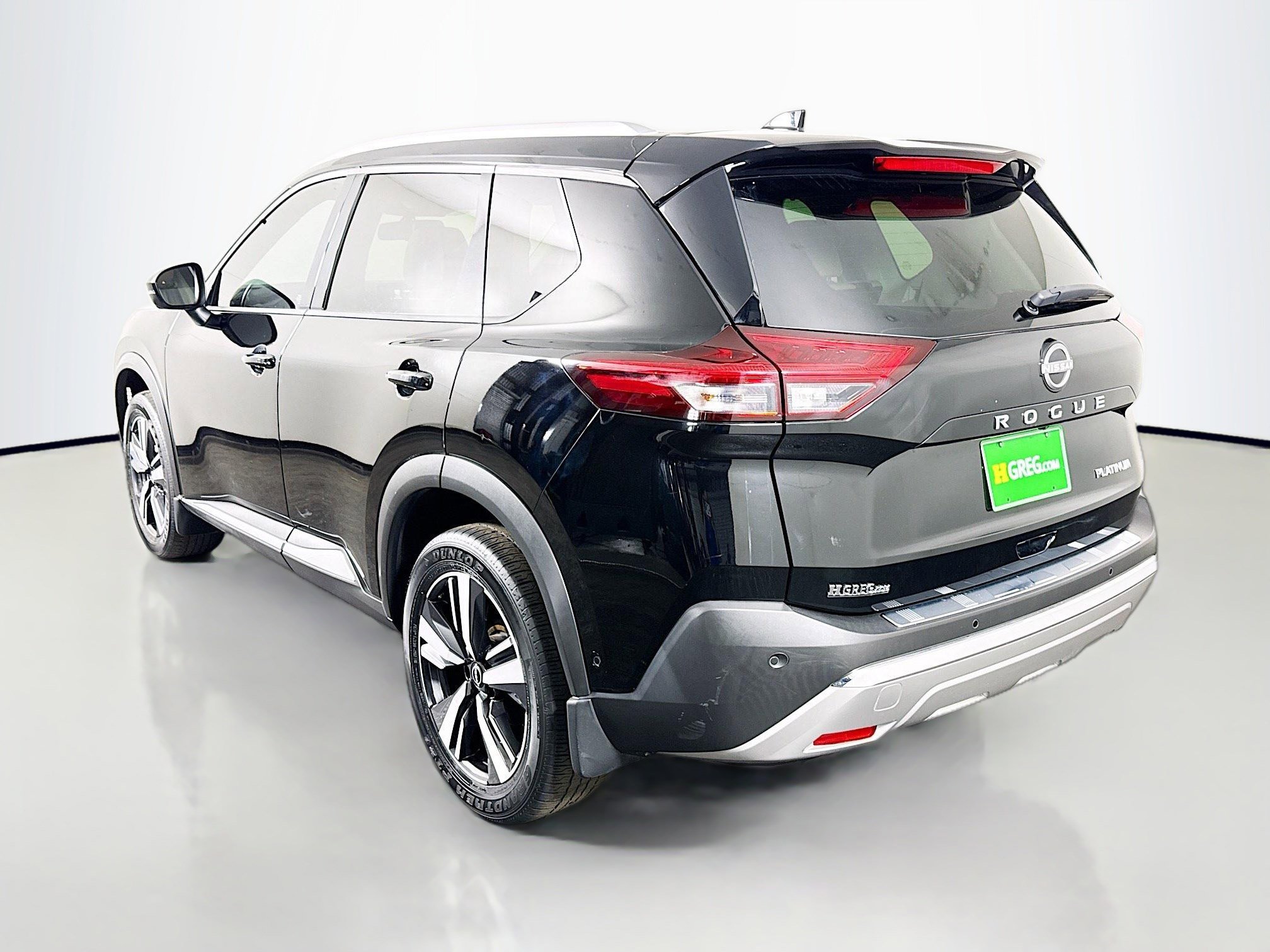 Used 2023 Nissan Rogue Platinum FWD image 7