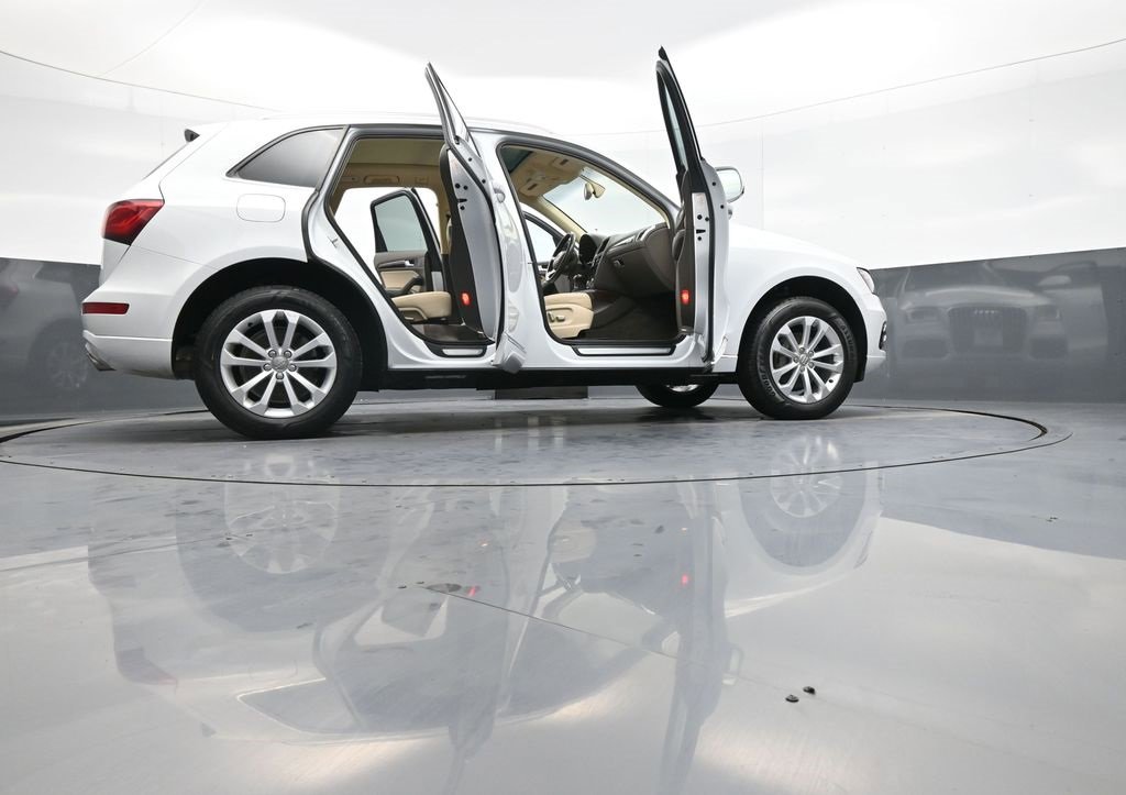 Used 2016 Audi Q5 2.0T Premium Plus w/ Technology Package image 48