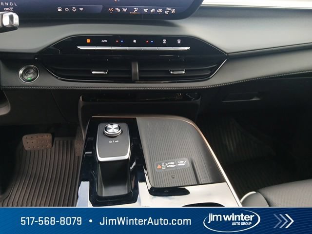 Certified 2025 Buick Enclave Avenir w/ LPO, Floor Liner Package AWD/4WD image 25