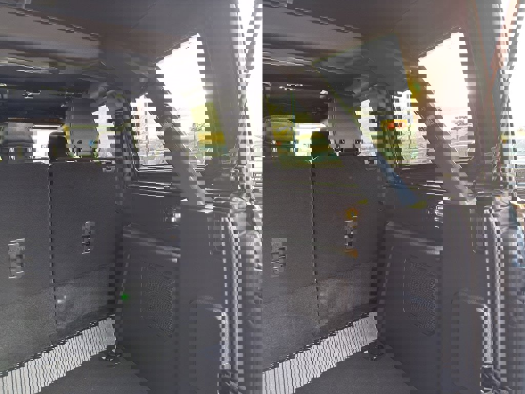 New 2025 Ford Bronco Outer Banks w/ Black Appearance Package image 7