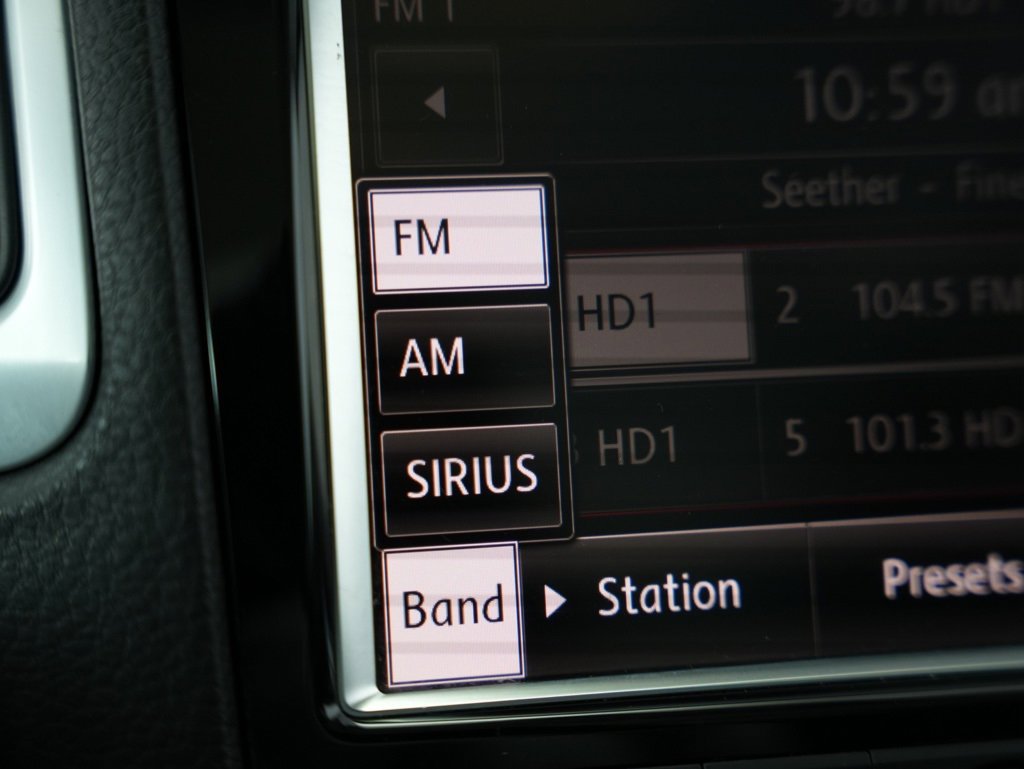 Used 2013 Volkswagen Touareg VR6 image 22