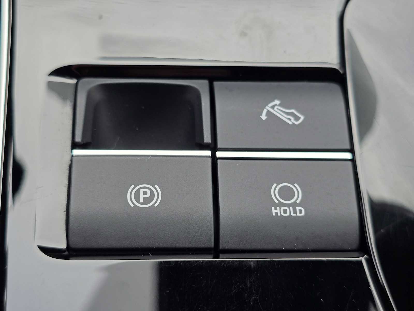 Used 2024 Toyota bZ4X Limited image 33