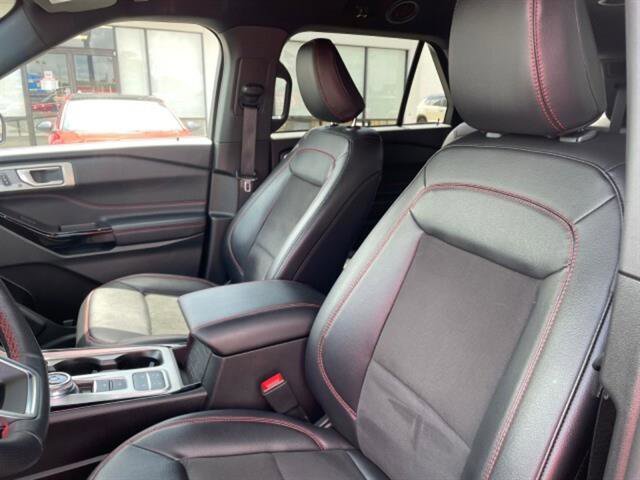 Used 2023 Ford Explorer ST-Line w/ Class IV Trailer Tow Package image 16