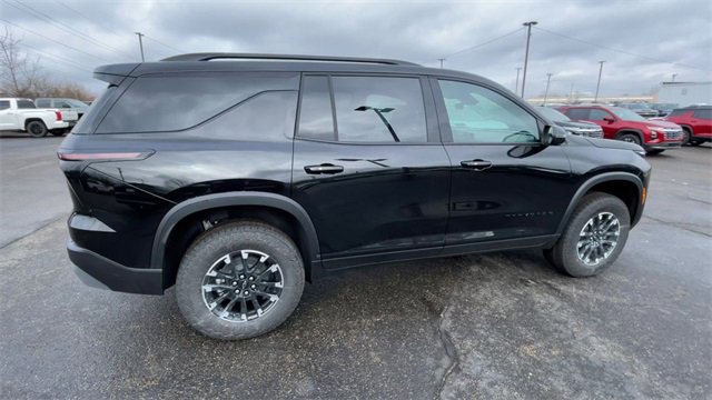 New 2026 Chevrolet Traverse Z71 w/ Driver Confidence Package image 2