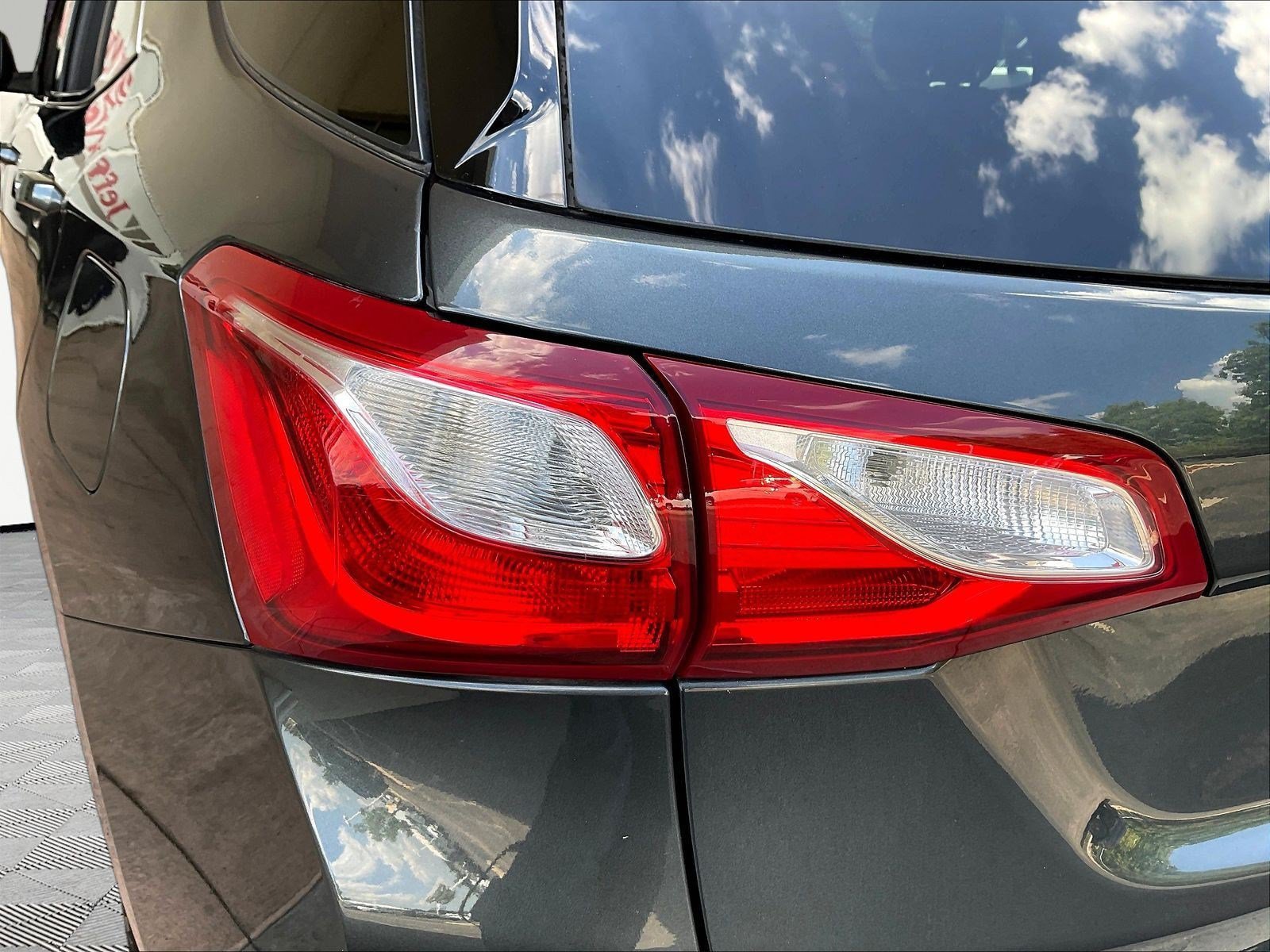 Used 2019 Chevrolet Equinox LT FWD image 22