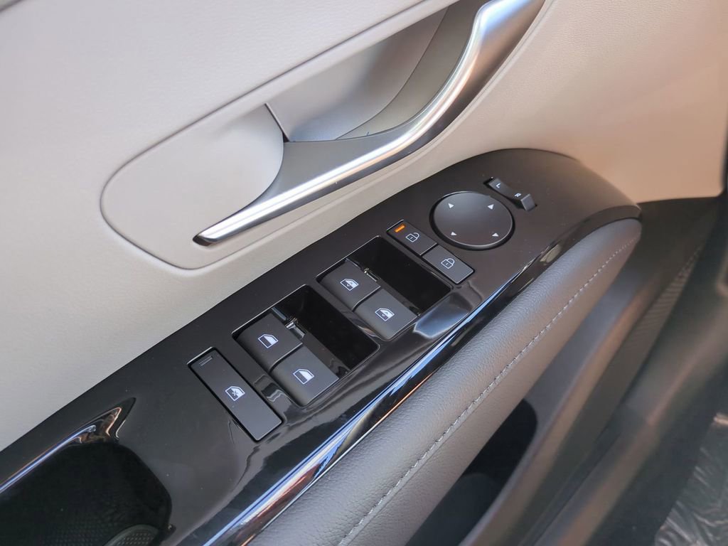 New 2026 Hyundai Tucson Limited image 32