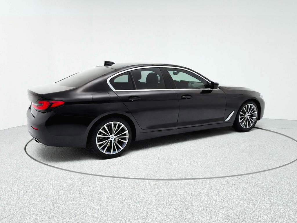 Used 2021 BMW 530i xDrive w/ Premium Package image 7