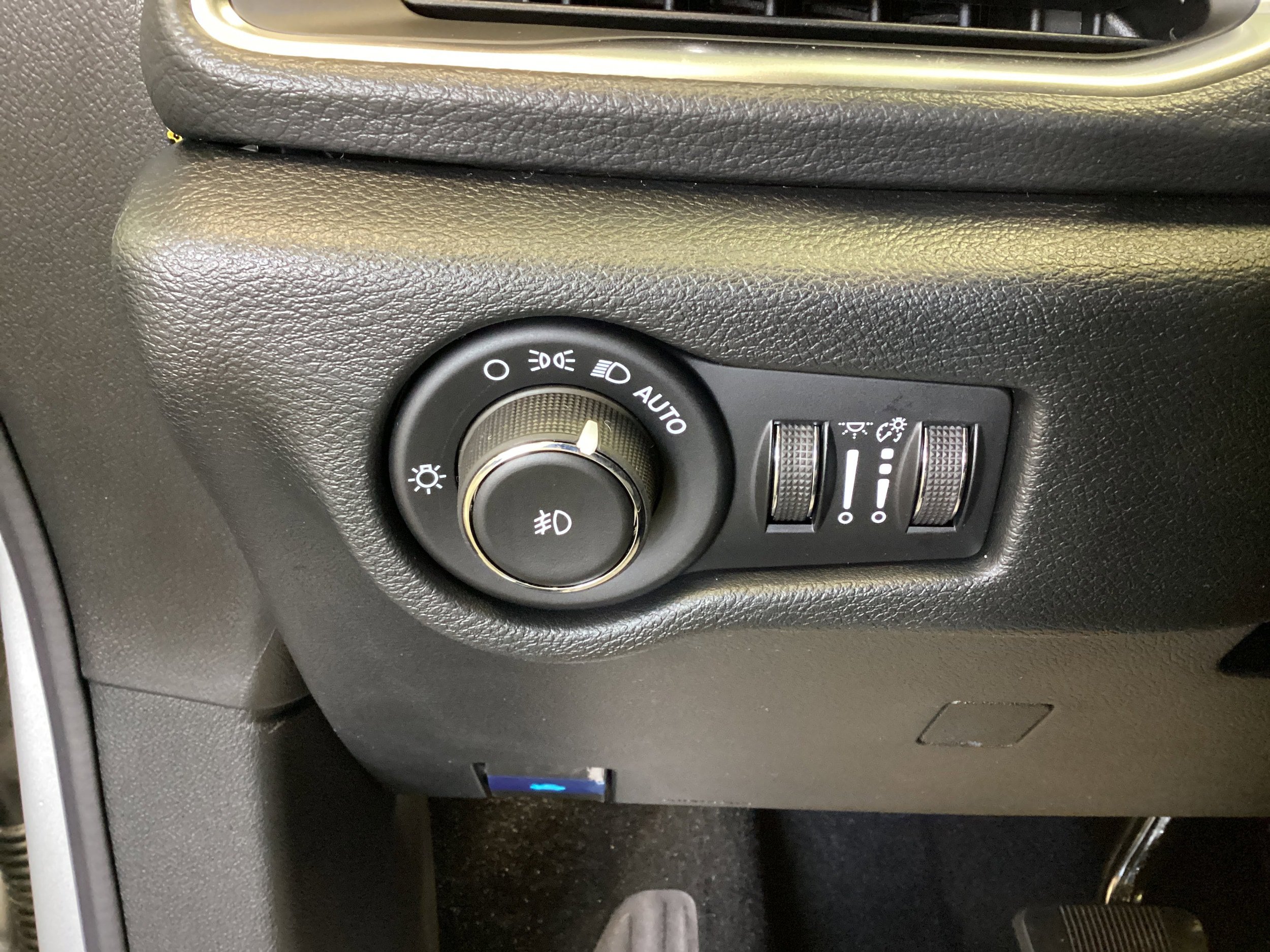 New 2026 Chrysler Pacifica Limited w/ S Appearance Package AWD/4WD image 22