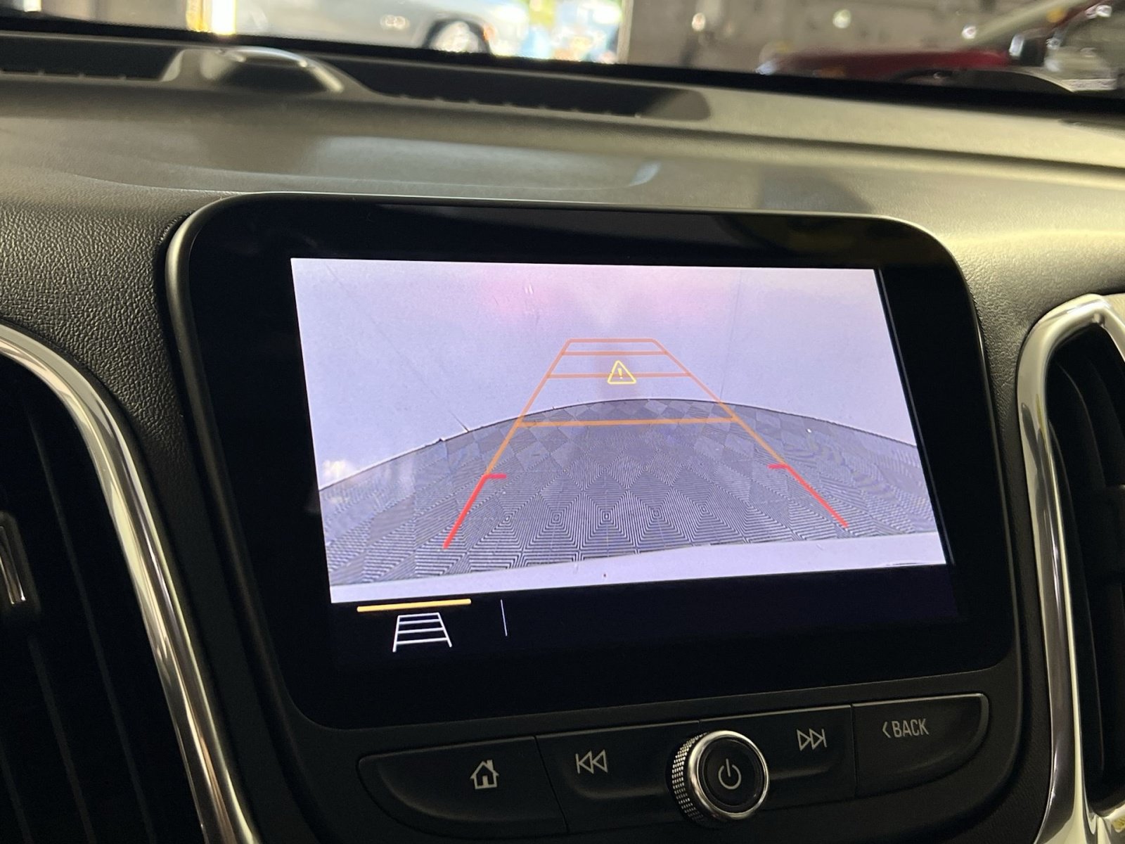 Used 2020 Chevrolet Equinox LT AWD/4WD image 18