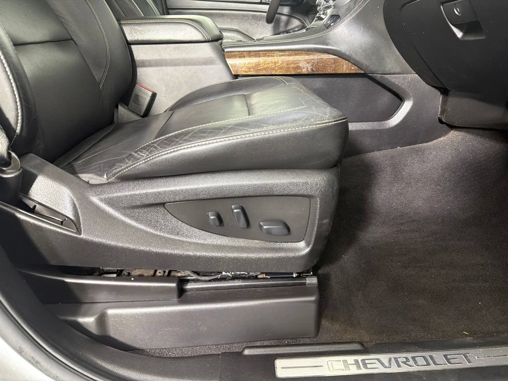 Used 2019 Chevrolet Suburban LT AWD/4WD image 41