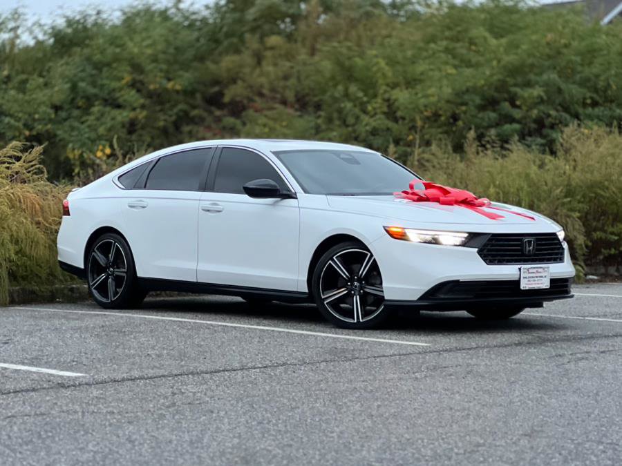 Used 2024 Honda Accord Sport image 1