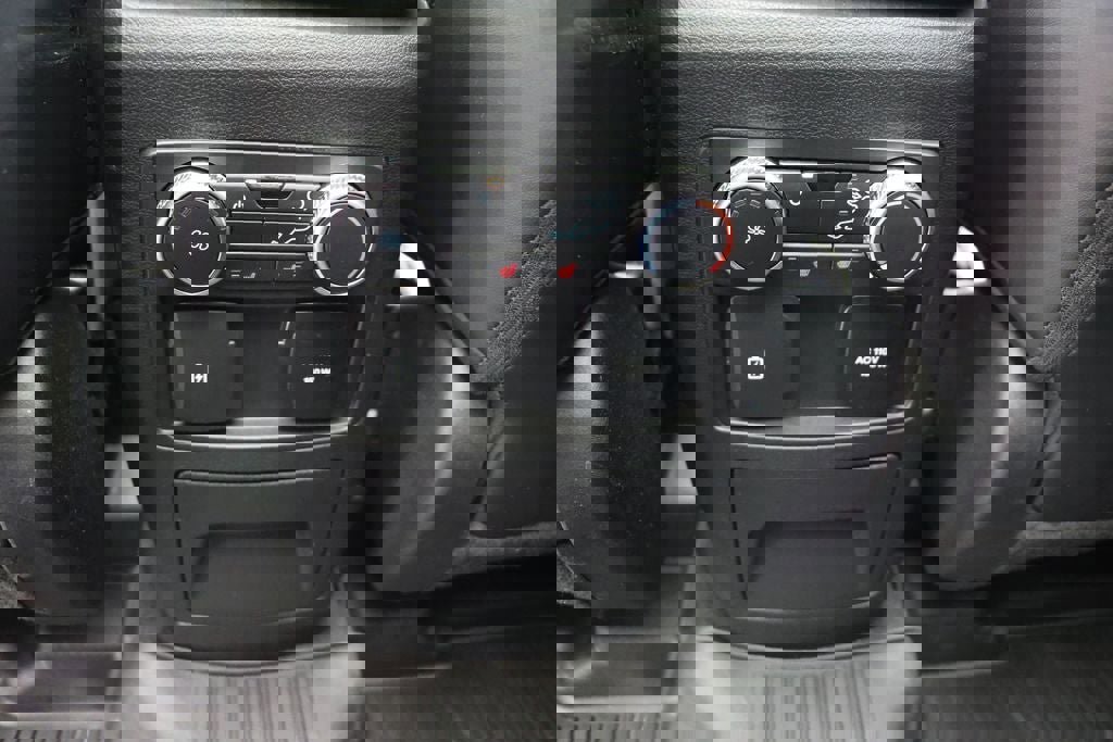 Used 2022 Ford Explorer Platinum w/ Equipment Group 601A image 14