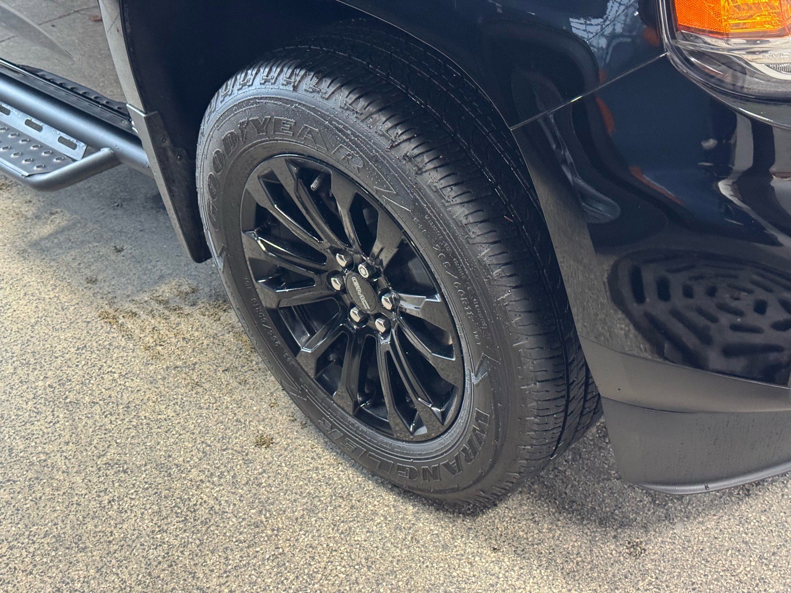 Used 2022 GMC Canyon Elevation w/ Trailering Package image 4