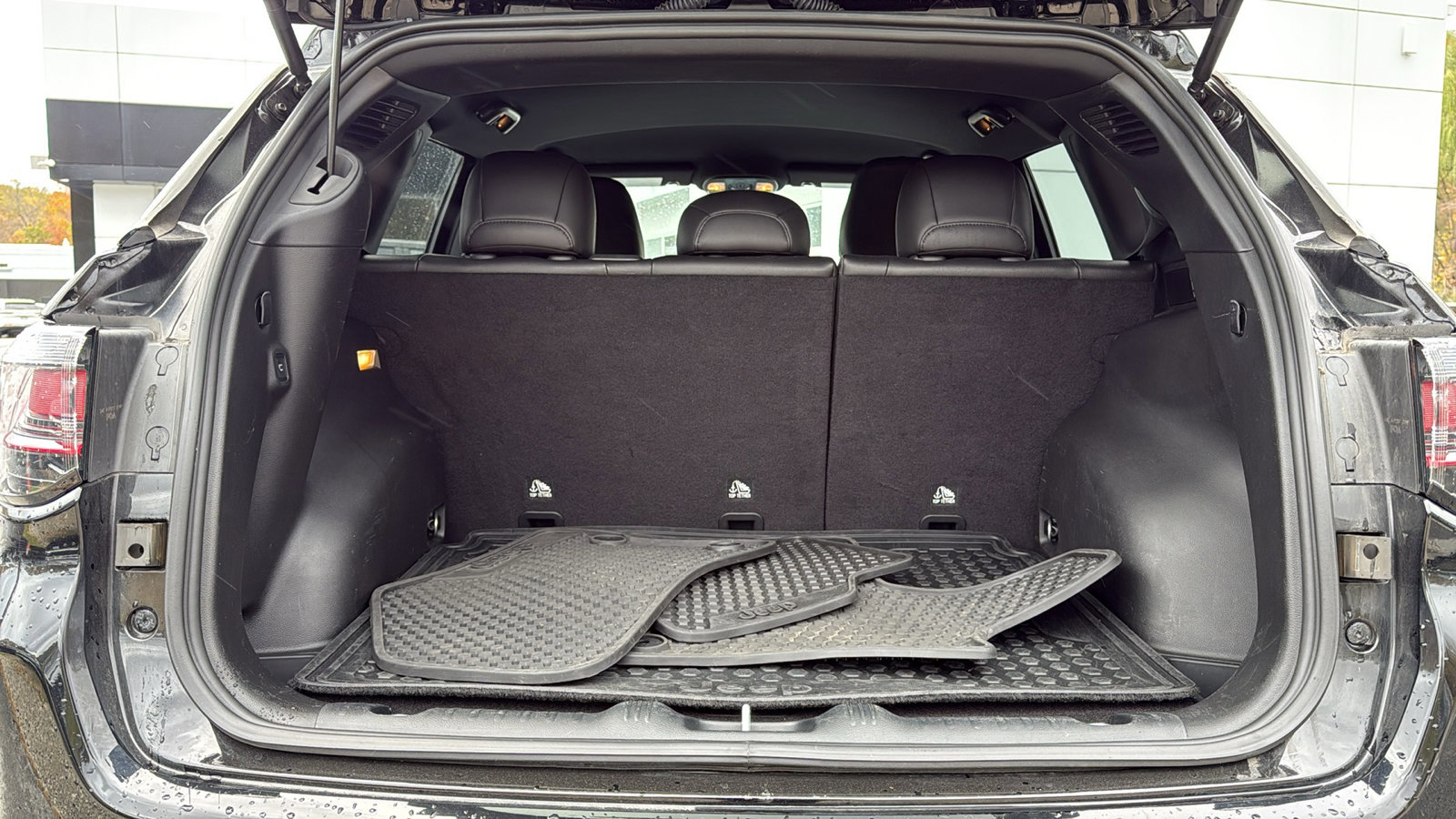 Certified 2024 Jeep Compass Trailhawk w/ Trailhawk Elite Group image 29