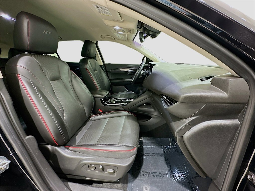 Used 2022 Buick Envision Essence w/ Technology Package I image 29