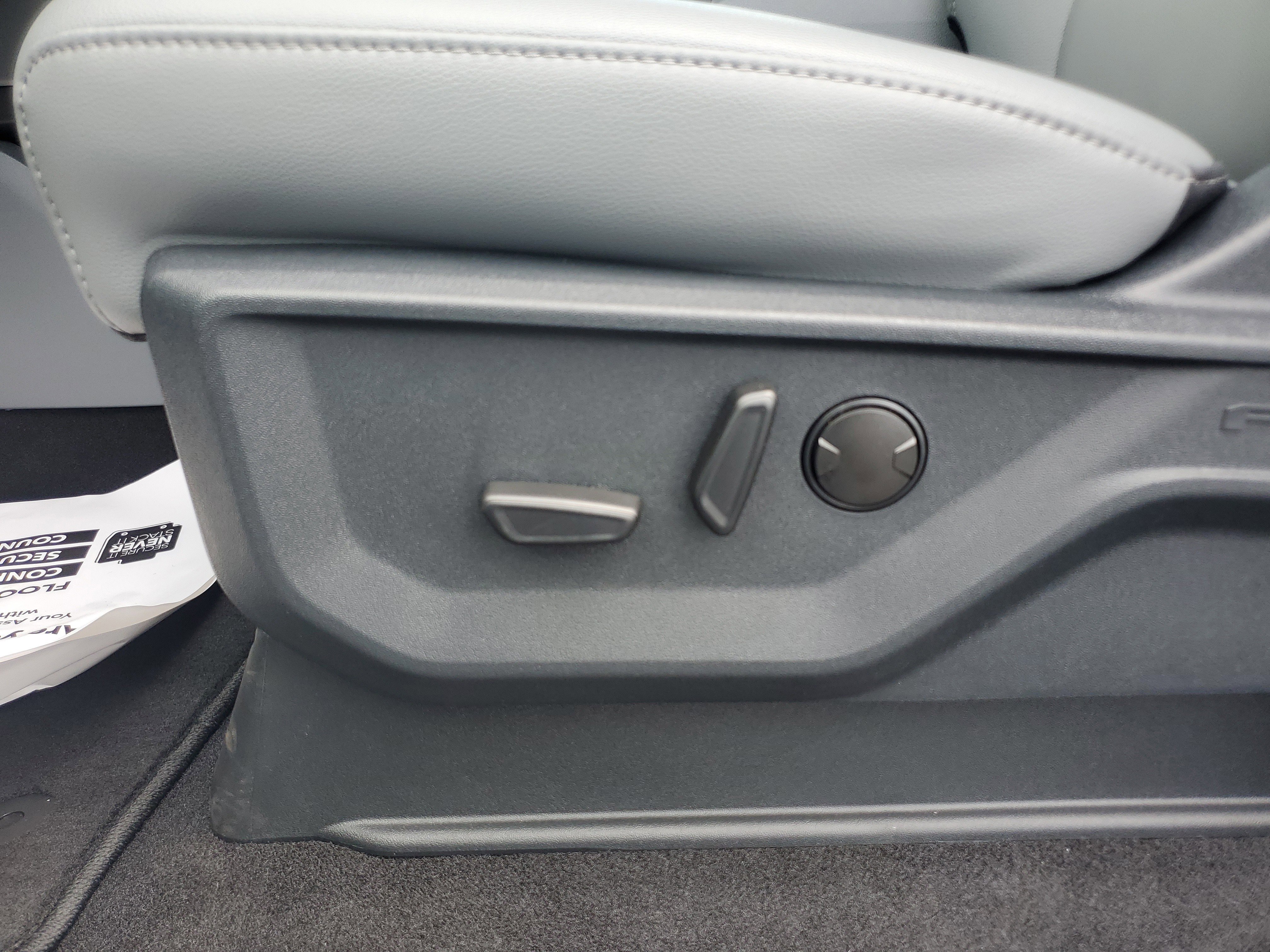 New 2025 Ford F150 Lightning Flash image 19