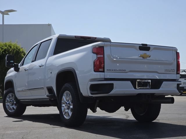 Used 2025 Chevrolet Silverado 2500 High Country w/ High Country Premium Package AWD/4WD image 17