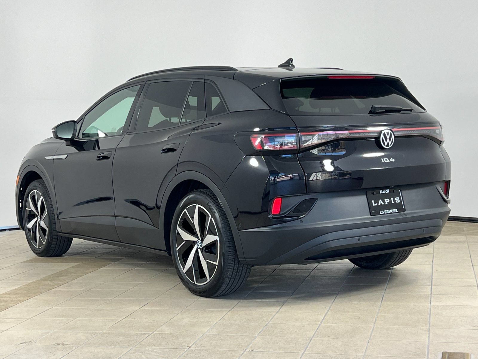 Used 2023 Volkswagen ID.4 S RWD image 4