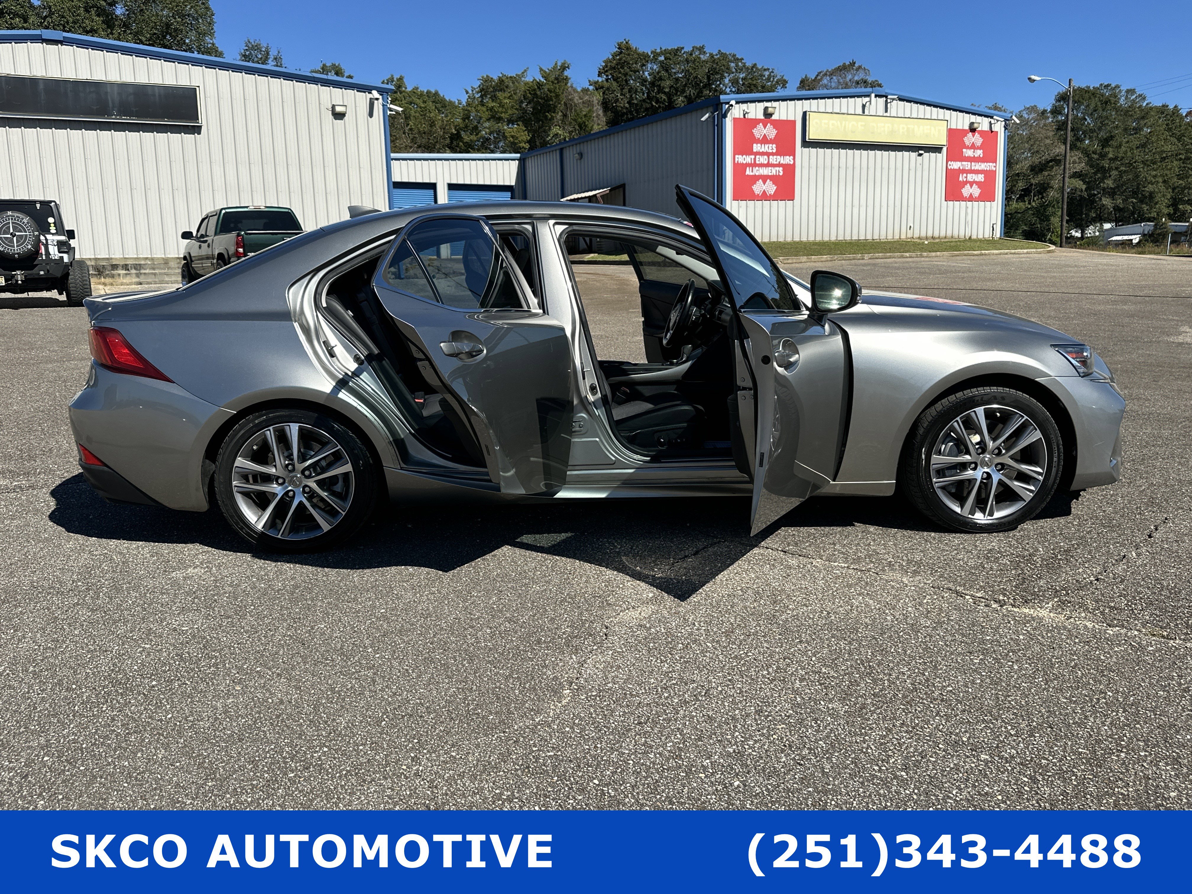 Used 2018 Lexus IS 300 w/ Accessory Package 2 RWD image 33