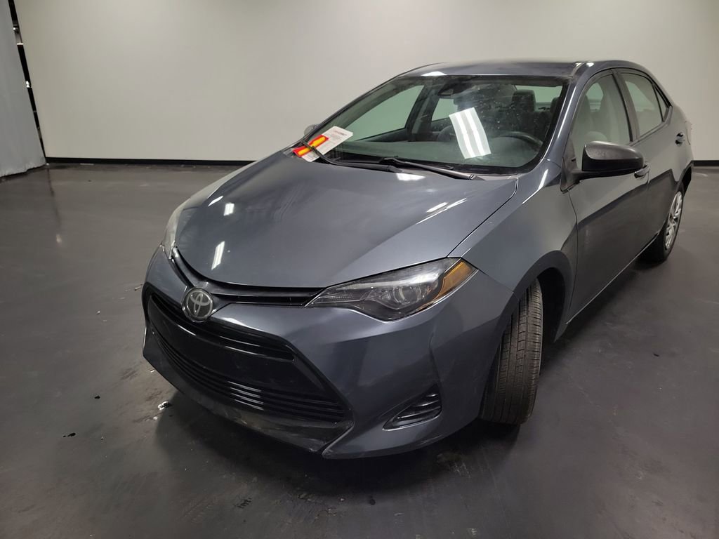 Used 2017 Toyota Corolla LE image 4