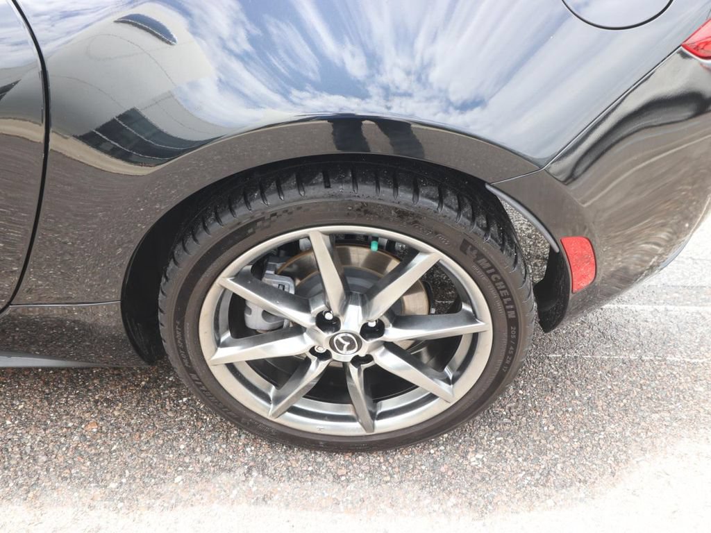 Used 2016 MAZDA MX-5 Miata Grand Touring RWD image 12