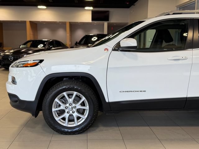 Used 2015 Jeep Cherokee Latitude w/ Comfort/Convenience Group AWD/4WD image 8