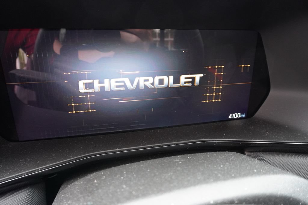 Used 2024 Chevrolet Colorado Z71 w/ Z71 Convenience Package 2 AWD/4WD image 12