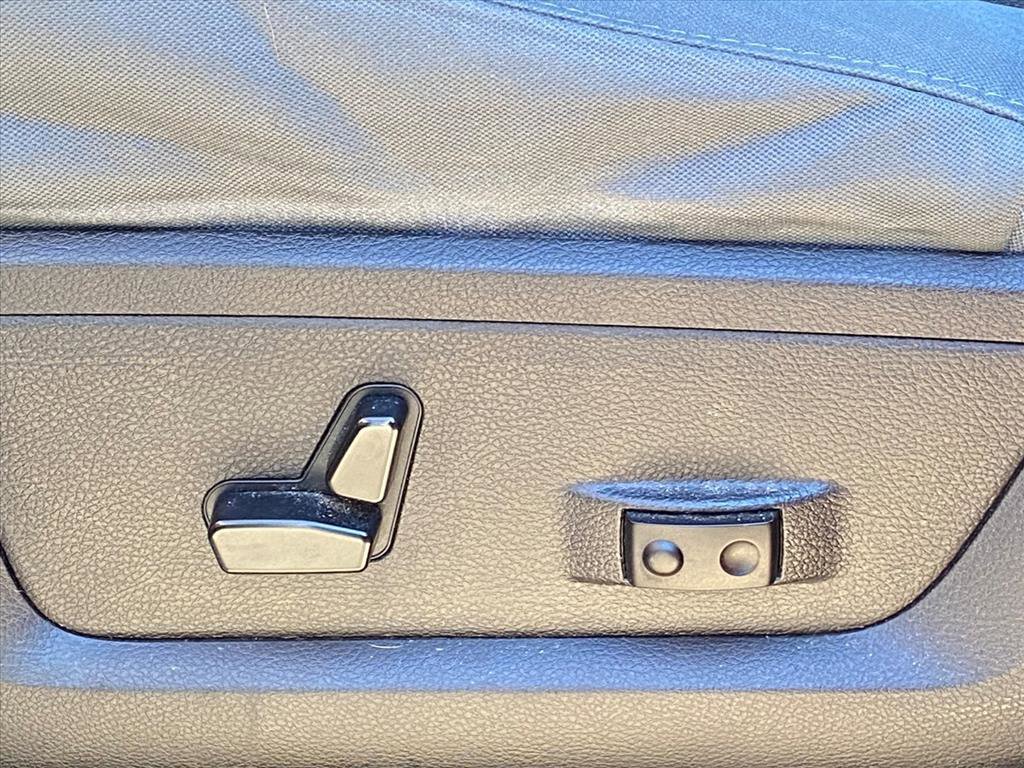 Used 2013 RAM 1500 Classic SLT w/ Remote Start & Security Group image 14