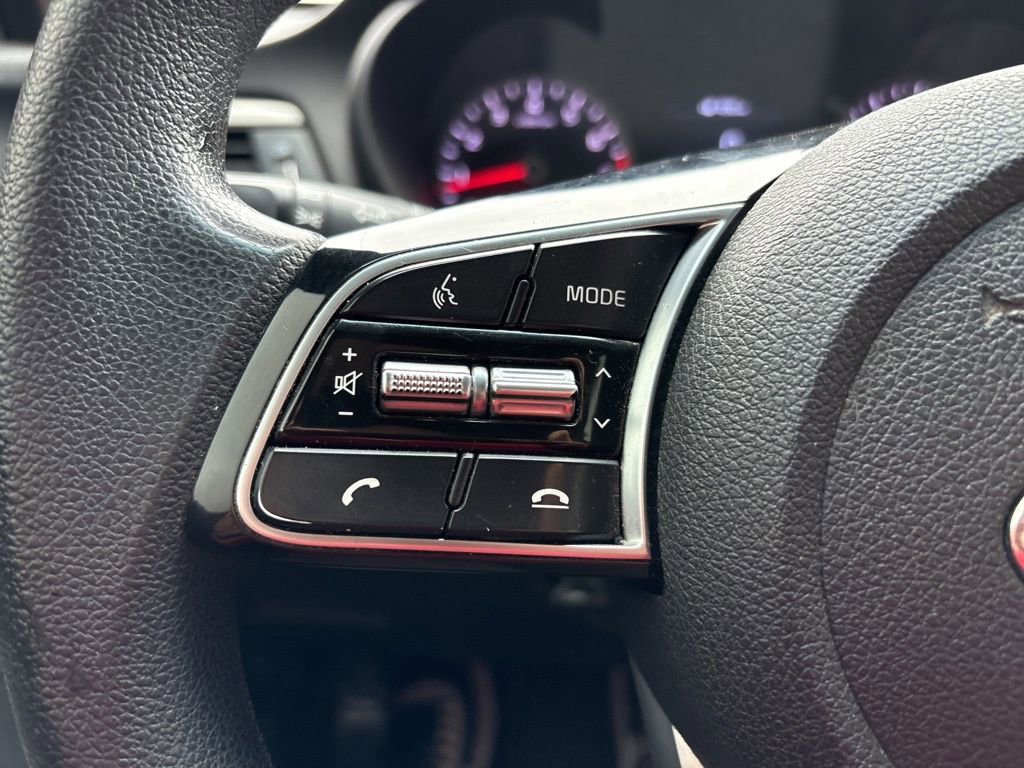 Used 2020 Kia Optima LX image 18