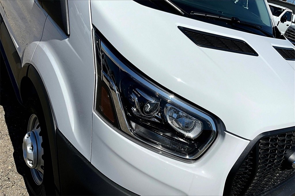 New 2025 Ford Transit 350 Low Roof AWD image 32