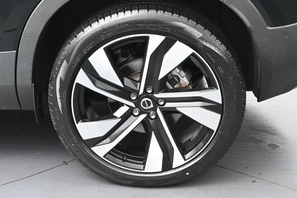 Used 2023 Volvo XC40 B5 Ultimate w/ Climate Package AWD/4WD image 34